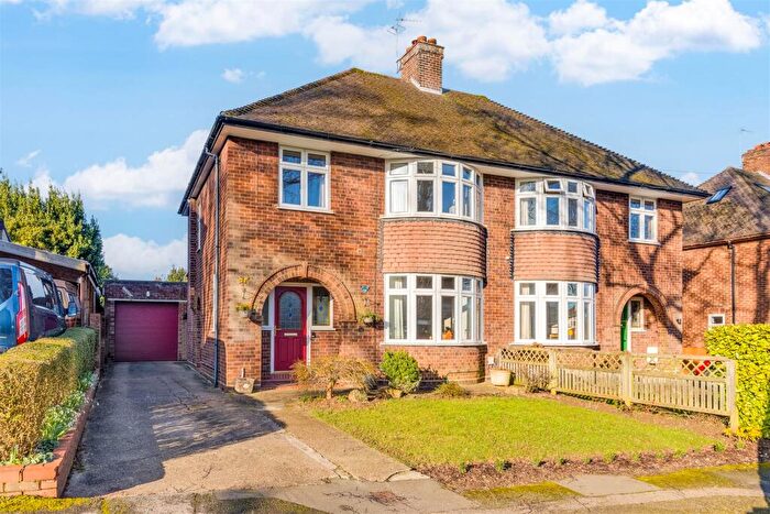 3 Bedroom Semi-Detached House For Sale In Bowershott, Letchworth Garden City, SG6
