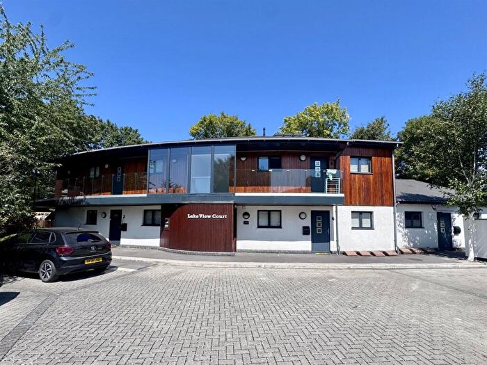 2 Bedroom Apartment To Rent In Lake View Court, Eleanor Way, Waltham Cross, EN8