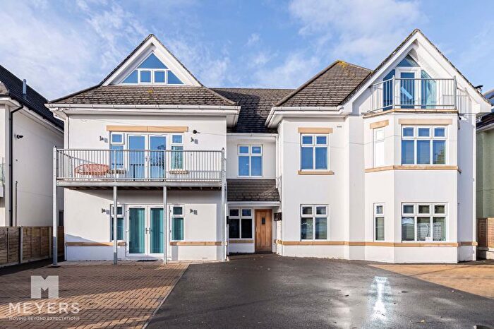 1 Bedroom Flat To Rent In Pinecliffe Avenue, Southbourne, BH6