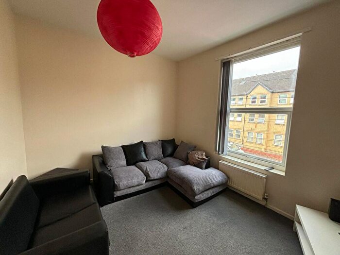3 Bedroom Flat To Rent In Hartington Road, Liverpool, L8