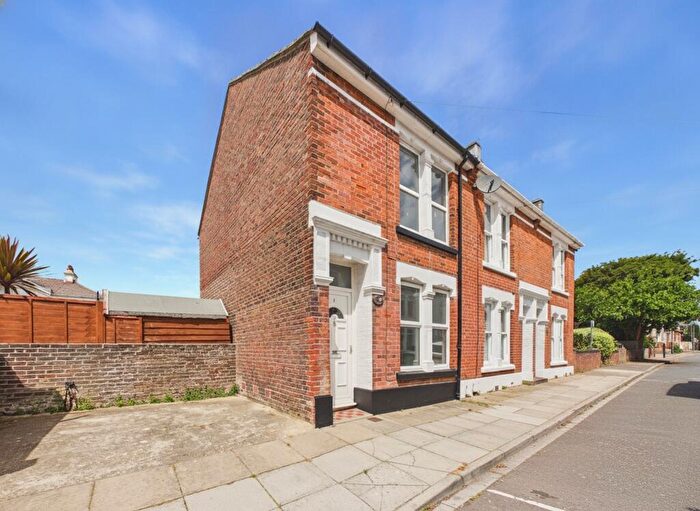 2 Bedroom End Of Terrace House To Rent In Morley Road, Southsea, PO4