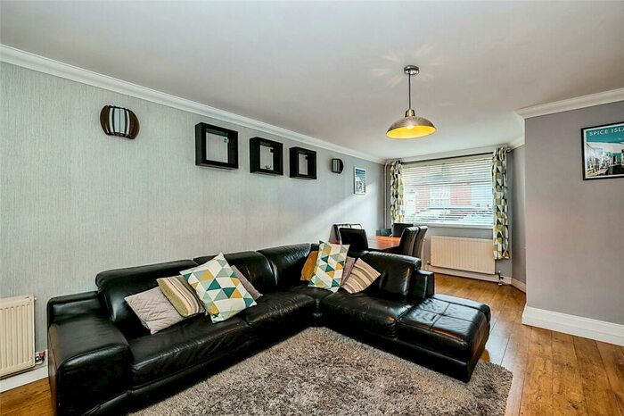 2 Bedroom House To Rent In Twyford Avenue, Portsmouth, Hampshire, PO2