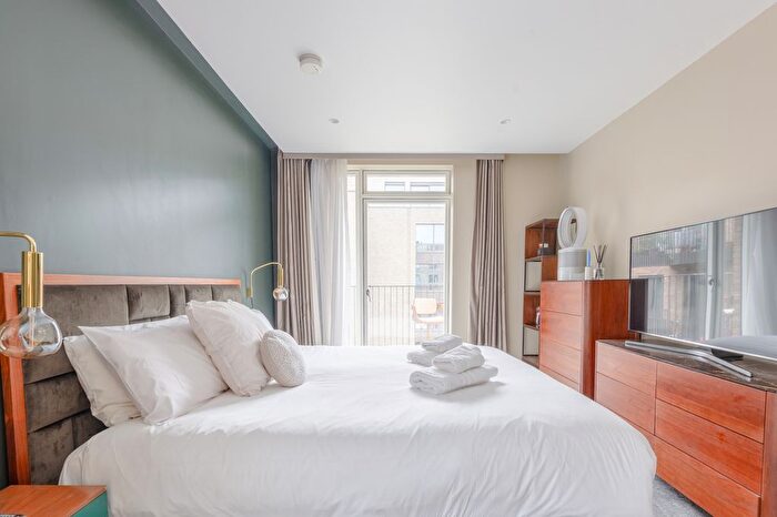 2 Bedroom Flat To Rent In West Row, London ., W10