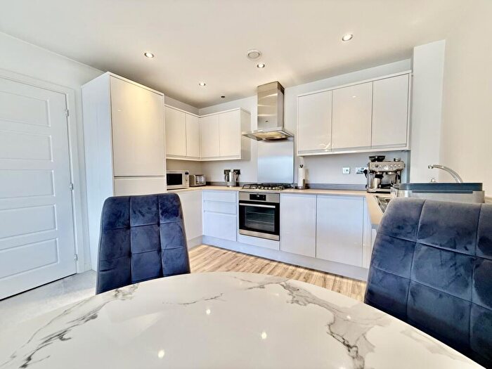 2 Bedroom Apartment For Sale In Wharf View, Chester, CH1