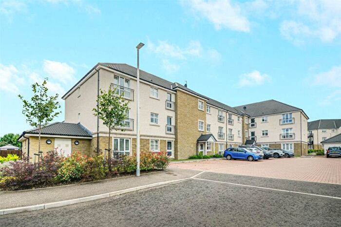 2 Bedroom Flat For Sale In Ferniesyde Court, Falkirk, Stirlingshire, FK2