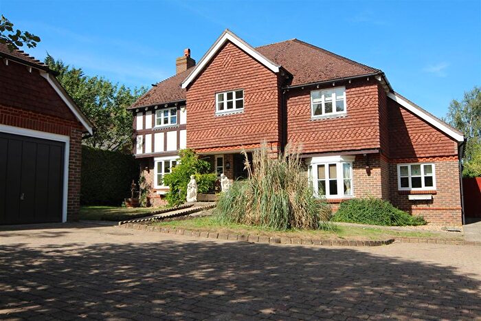 5 Bedroom Detached House To Rent In Stickens Lane, East Malling, ME19