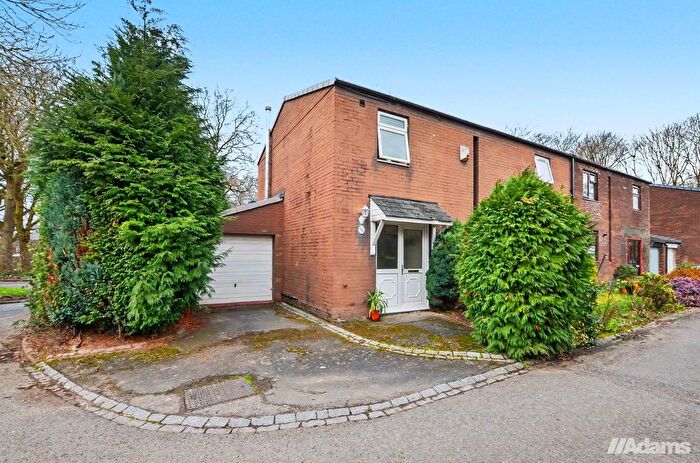 4 Bedroom End Terrace House For Sale In Sparrowhawk Close, Runcorn, WA7