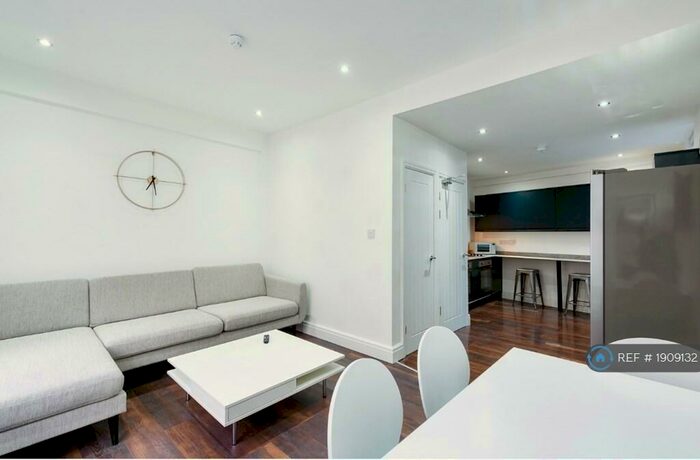 6 Bedroom Semi-Detached House To Rent In Lawrence Road, Liverpool, L15