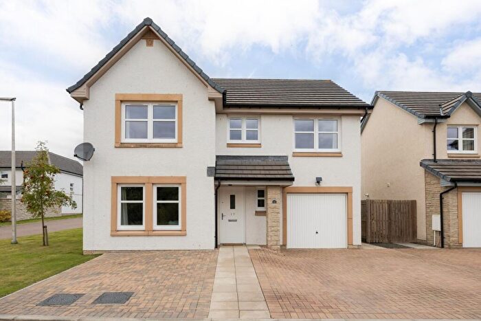 4 Bedroom Detached House For Sale In Constantine Place, Dunfermline, KY11