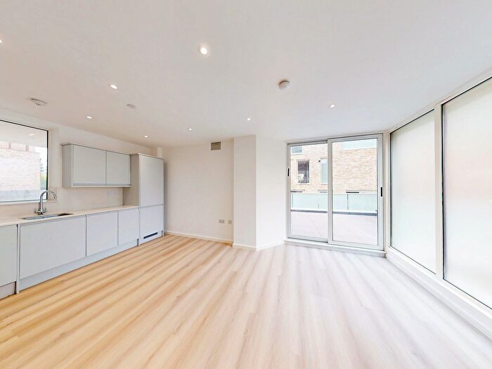 2 Bedroom Flat To Rent In - Powell Road, London, London, London, E5