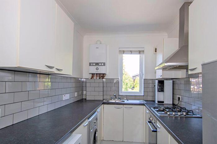 1 Bedroom Flat To Rent In Holmesdale Road, Croydon, CR0
