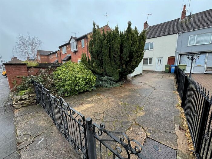 2 Bedroom End Of Terrace House To Rent In Netherton Road, Worksop, S80