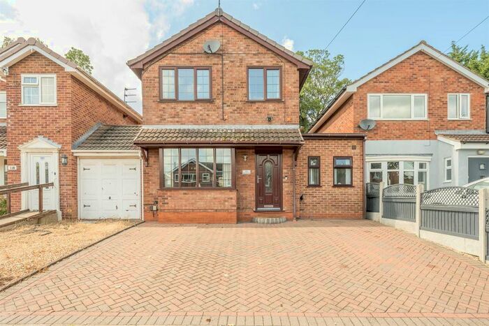 3 Bedroom Link Detached House To Rent In Rangeways Road, Kingswinford, DY6