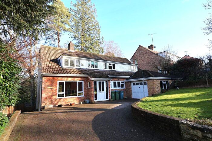 5 Bedroom Detached House For Sale In Bassett, Southampton, SO16