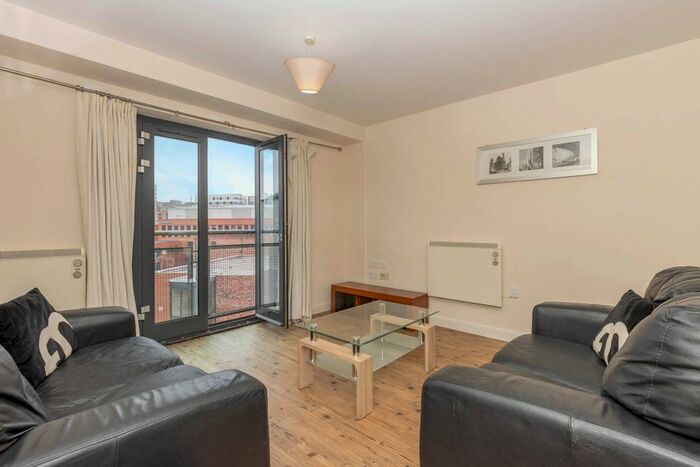 2 Bedroom Flat To Rent In Q Apartments, Newhall Hill, B1