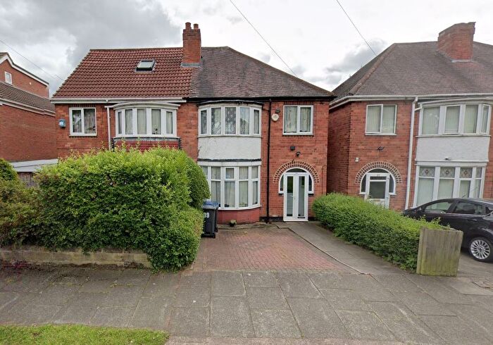 3 Bedroom Semi-Detached House To Rent In Maxwell Avenue, Birmingham, B20