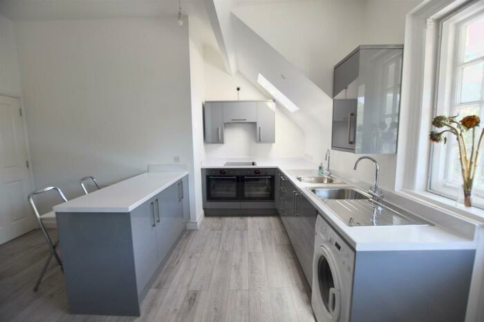 5 Bedroom Apartment To Rent In London Road, Leicester, LE2