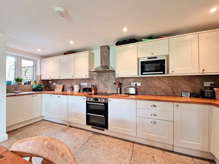 3 Bedroom Semi-Detached House To Rent In Vicarage Road, Napton On The Hill, Southam, Warks, CV47