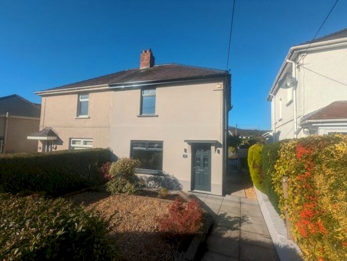 2 Bedroom Semi-Detached House To Rent In Heol Pantglas, Bryncoch, SA10