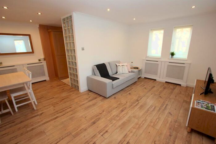 2 Bedroom Duplex To Rent In Torrington Place, Wapping, E1W