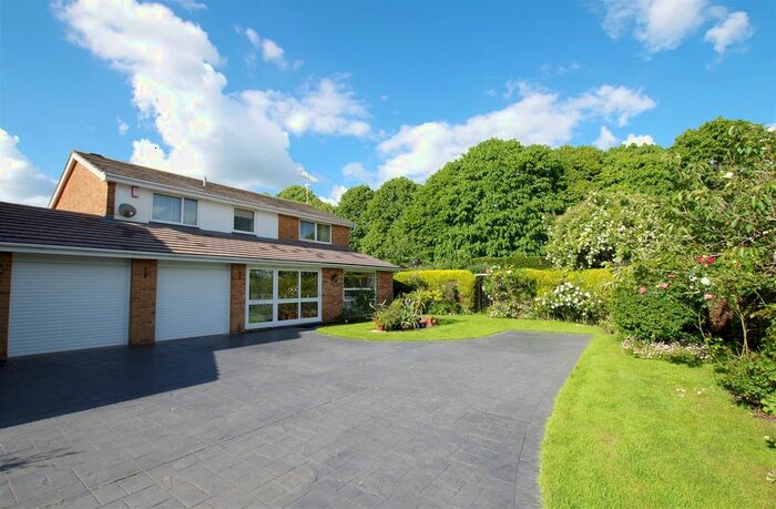 5 Bedroom Detached House To Rent In Fairlawn, Liden, Swindon, SN3