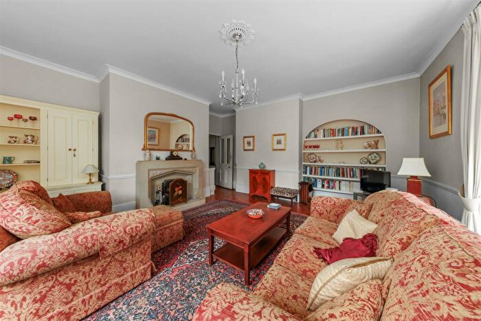 5 Bedroom Semi-Detached House For Sale In Clarendon Square, Leamington Spa, CV32