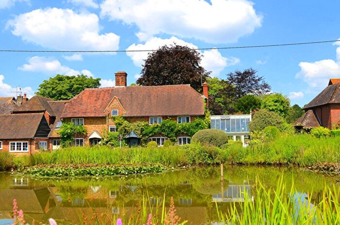 3 Bedroom Semi-Detached House For Sale In The Green, Dunsfold, GU8