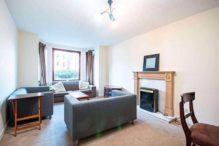 2 Bedroom Flat To Rent In L Easter Road, Edinburgh, EH6