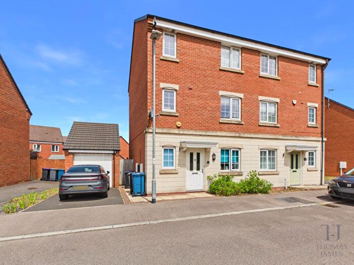 4 Bedroom Semi-Detached House For Sale In Welland Gardens, Bingham, NG13