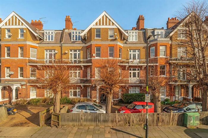 3 Bedroom Flat For Sale In Cavendish Gardens, Clapham, SW4