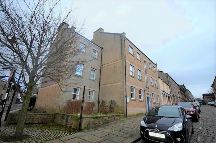 2 Bedroom Flat To Rent In Friar Street, Lancaster LA1