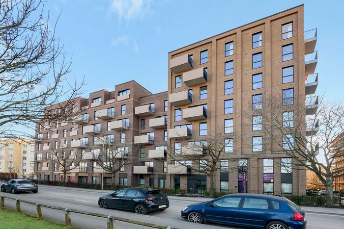 2 Bedroom Flat To Rent In Carraway Street, Reading, RG1