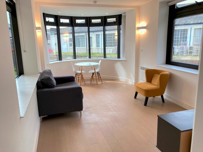 2 Bedroom Flat To Rent In Syon Lane, Isleworth, TW7