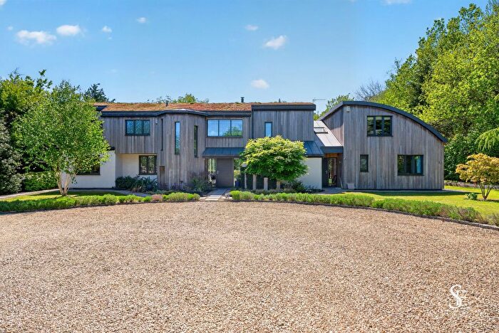 7 Bedroom Detached House For Sale In Finchampstead, RG40