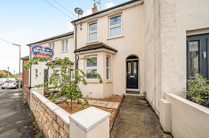 3 Bedroom Terraced House For Sale In Newport Road, Aldershot, Hampshire, GU12