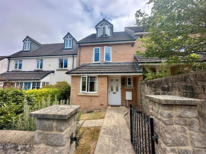 3 Bedroom Semi-Detached House To Rent In York Rise, Bideford, EX39