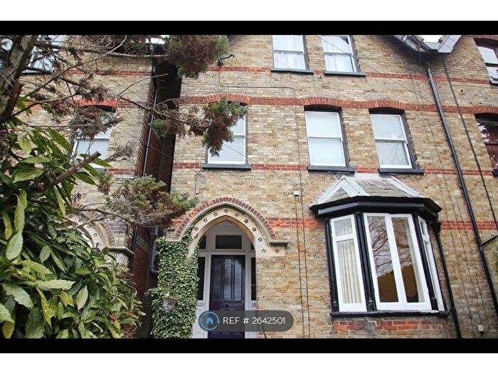2 Bedroom Flat To Rent In Old Dover Road, Canterbury, CT1