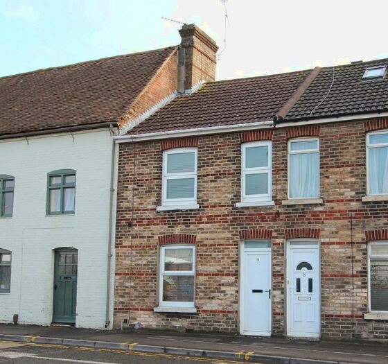 3 Bedroom Terraced House To Rent In West Quay Road, Poole, BH15