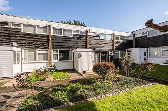 2 Bedroom Terraced House For Sale In Craybury End, New Eltham, SE9