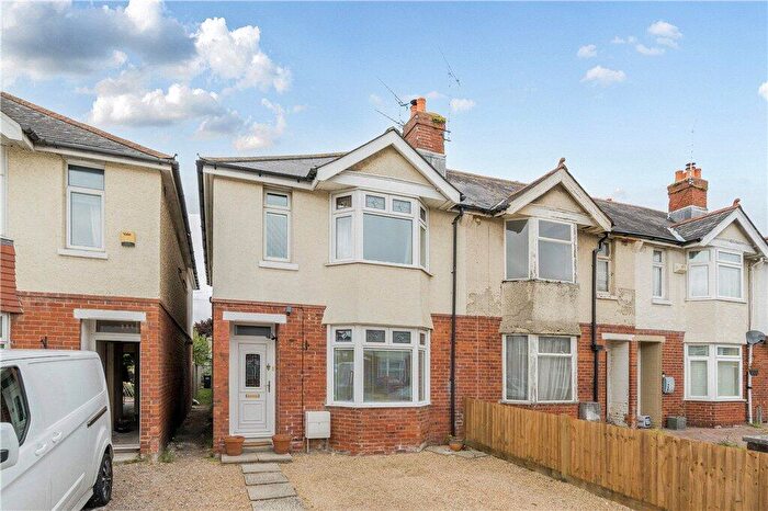 4 Bedroom End Of Terrace House For Sale In Doncaster Road, Eastleigh, Hampshire, SO50