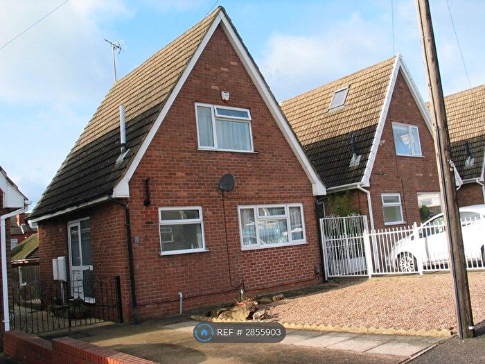2 Bedroom Detached House To Rent In Park Close, Alfreton, NG16
