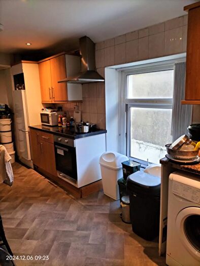 2 Bedroom Flat To Rent In Oxford Street, Swansea, SA1