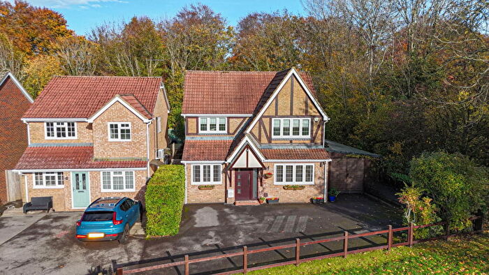4 Bedroom Detached House For Sale In The Crofts, Hatch Warren Basingstoke, RG22