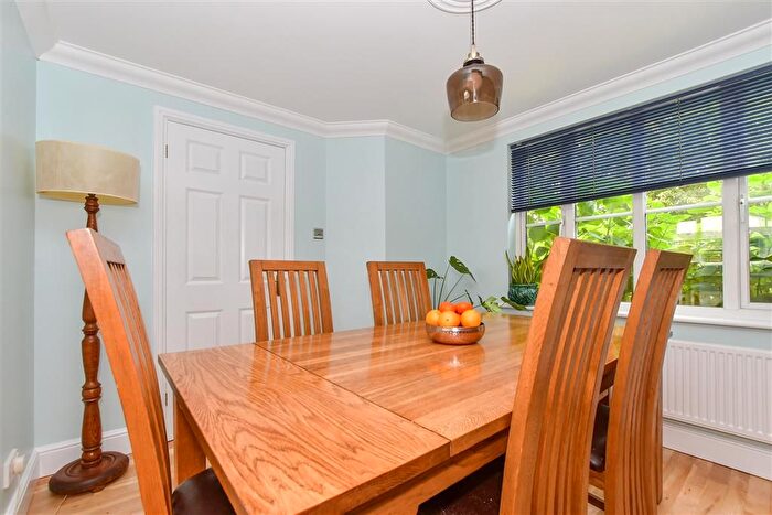 4 Bedroom Detached House For Sale In Britannia Lane, Ashford, Kent, TN23