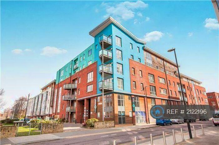 2 Bedroom Flat To Rent In Ratcliffe Court, Bristol, BS2