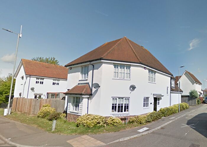 2 Bedroom Flat To Rent In Walter Mead Close, Ongar, Essex, CM5