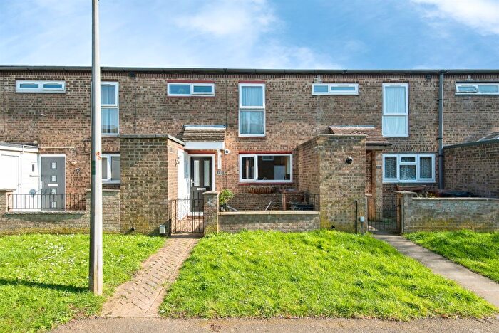 3 Bedroom Terraced House For Sale In Ripon Road, Stevenage, SG1
