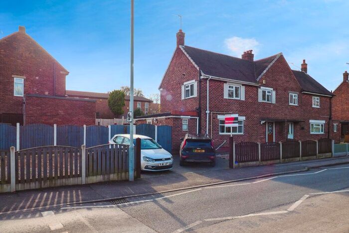 4 Bedroom Semi-Detached House To Rent In Nabbs Lane, Hucknall, NG15