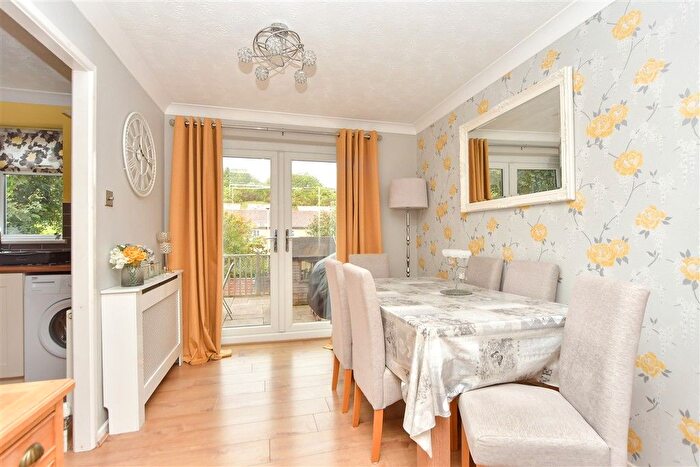 3 Bedroom End Of Terrace House For Sale In Brenzett Close, Walderslade, Chatham, Kent, ME5