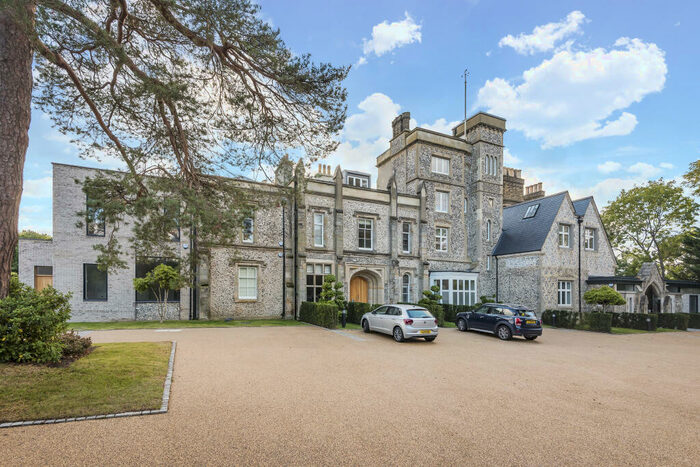 2 Bedroom Apartment To Rent In Westerham Road, Keston, BR2